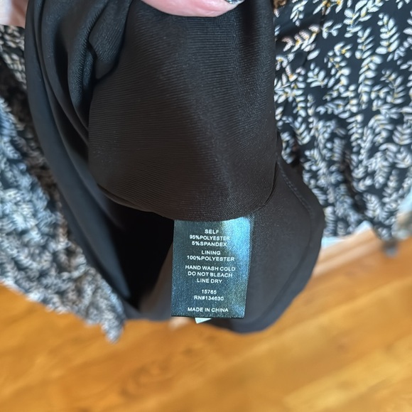 EverEve Blouse size large - Picture 8 of 10